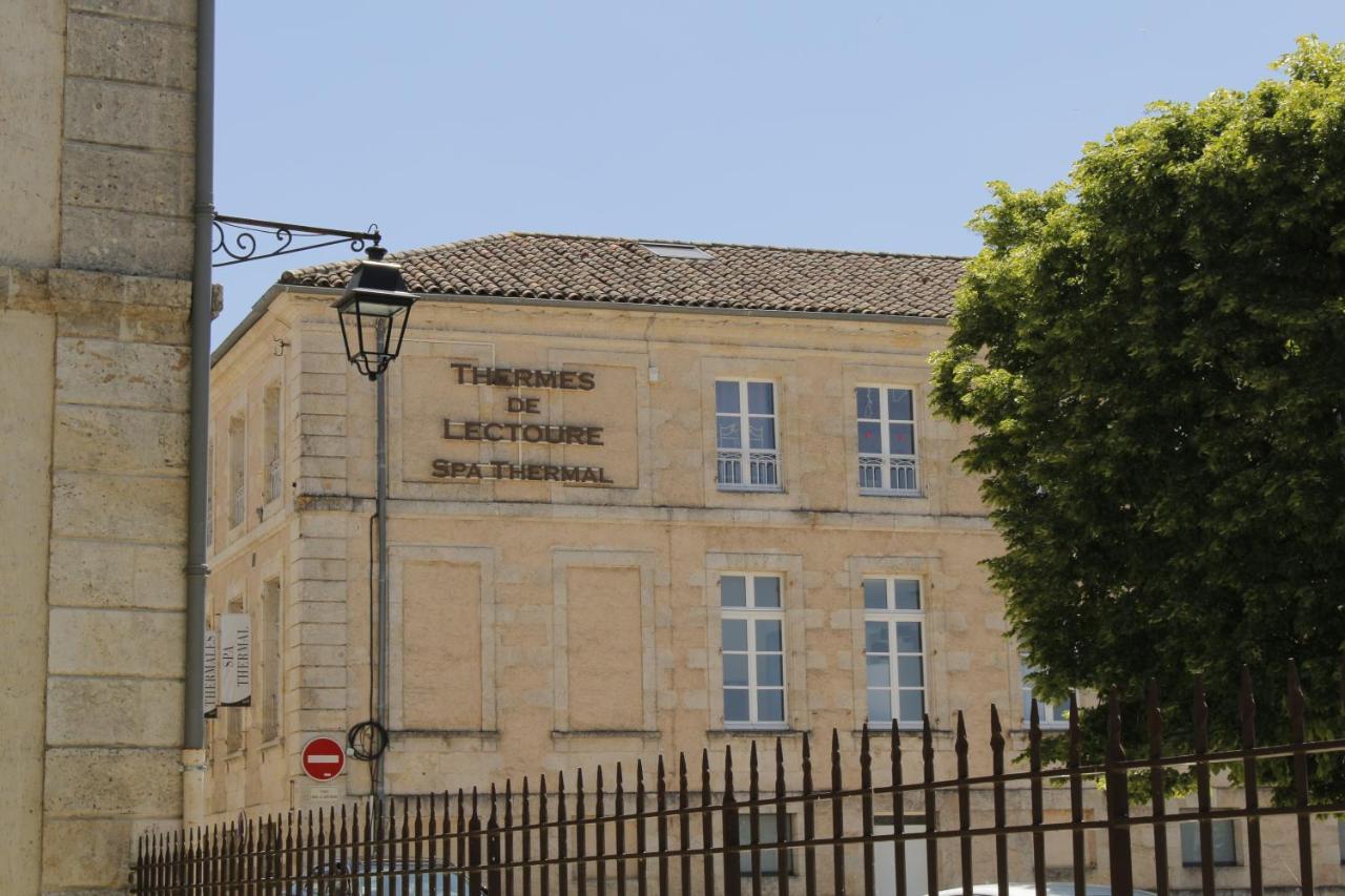 Готель College Des Doctrinaires Лектур Екстер'єр фото